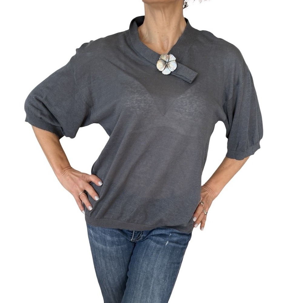 Women's Valentino Gray Linen Silk Short Sleeve Knit Sweater Top Flower Pin Small - Picture 4 of 14